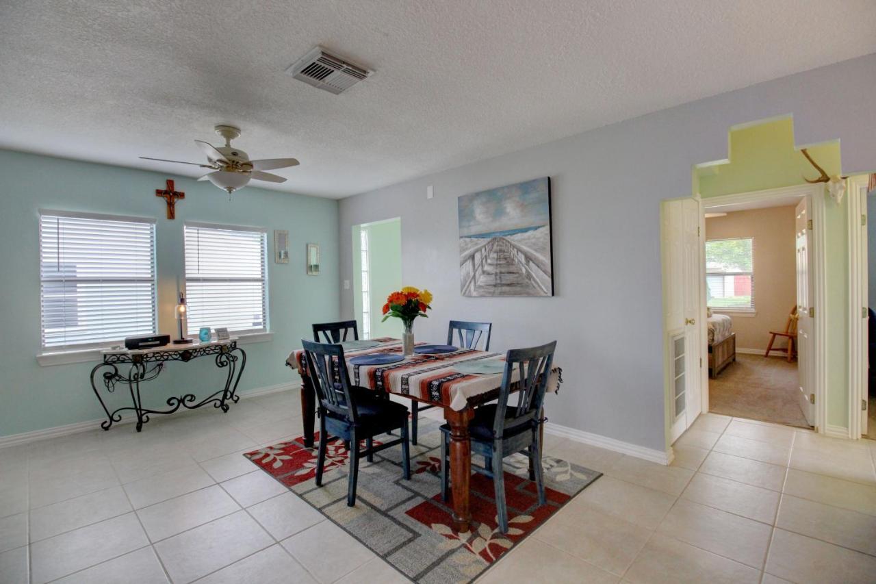 Charming 2Br Near University, Beach & Attractions Galveston Exterior photo